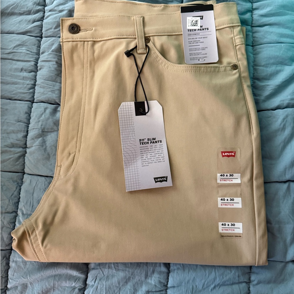 Levi's Men's Soft Slim Tech Pants - Beige